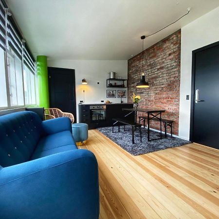 Broncks Apartment 2 - Modern 2-Bedroom In The Heart Of توئِسهون المظهر الخارجي الصورة