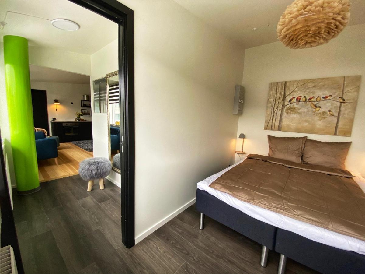 Broncks Apartment 2 - Modern 2-Bedroom In The Heart Of توئِسهون المظهر الخارجي الصورة