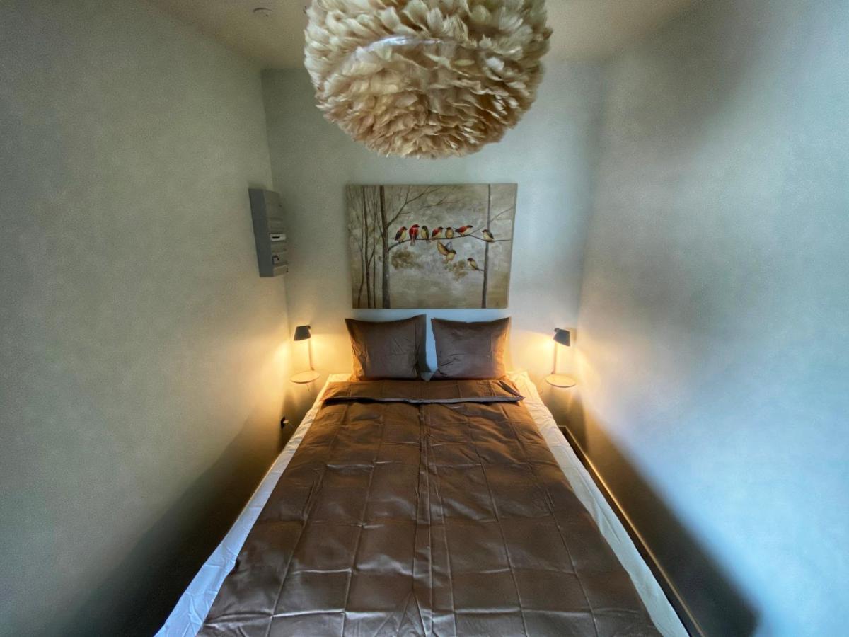 Broncks Apartment 2 - Modern 2-Bedroom In The Heart Of توئِسهون المظهر الخارجي الصورة
