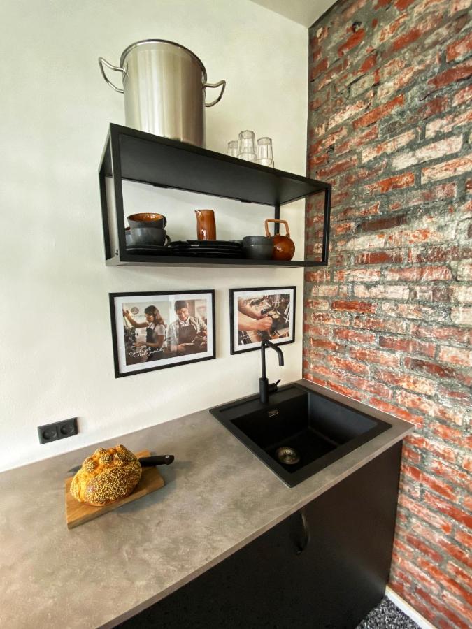 Broncks Apartment 2 - Modern 2-Bedroom In The Heart Of توئِسهون المظهر الخارجي الصورة