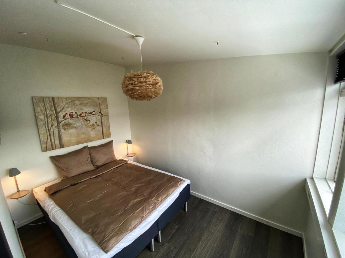 Broncks Apartment 2 - Modern 2-Bedroom In The Heart Of توئِسهون المظهر الخارجي الصورة