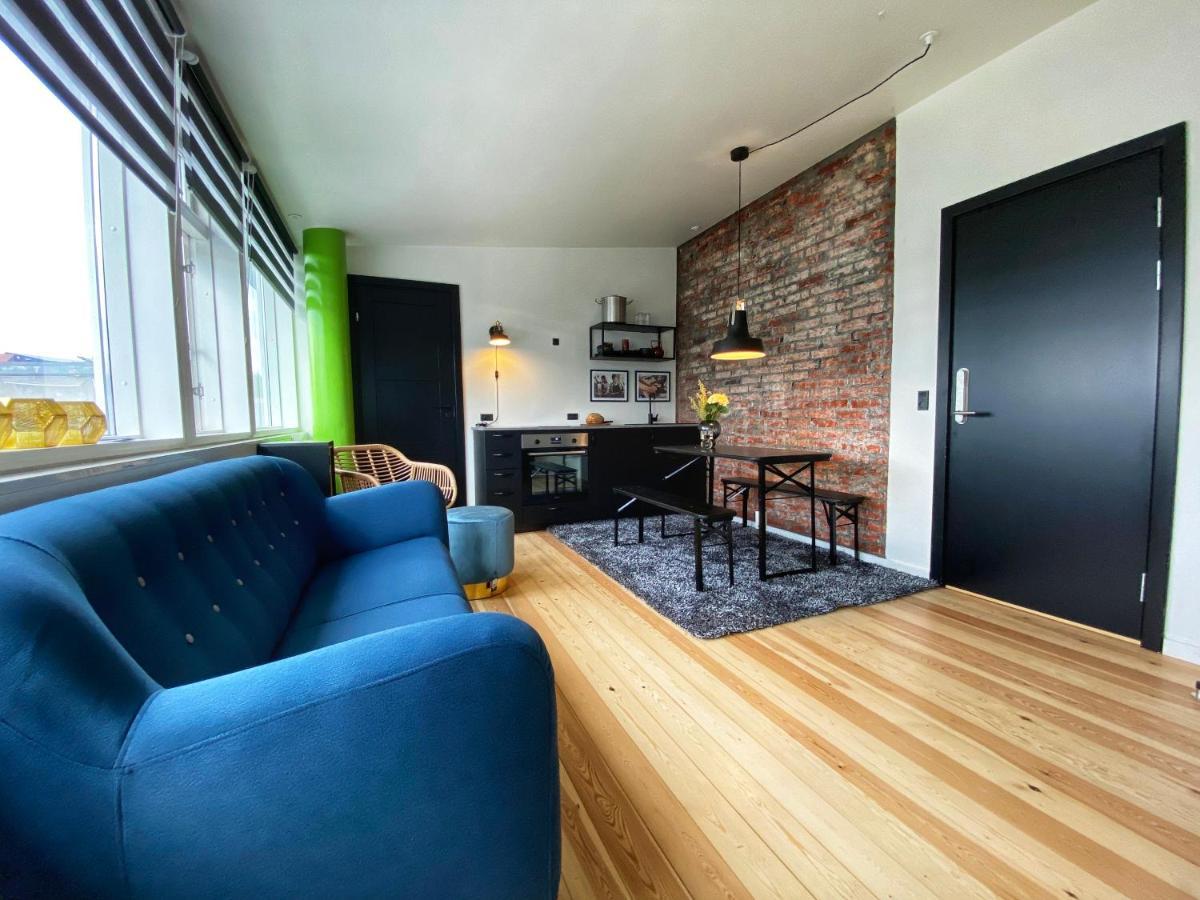 Broncks Apartment 2 - Modern 2-Bedroom In The Heart Of توئِسهون المظهر الخارجي الصورة