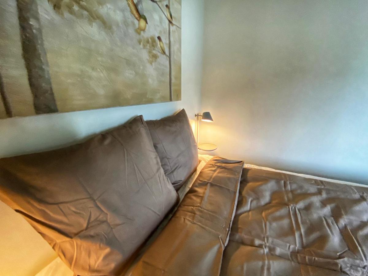 Broncks Apartment 2 - Modern 2-Bedroom In The Heart Of توئِسهون المظهر الخارجي الصورة