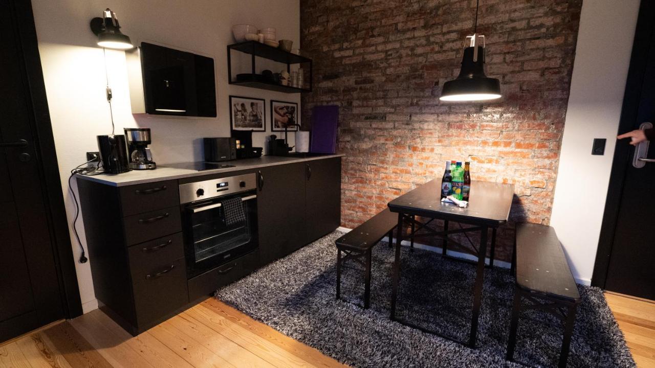Broncks Apartment 2 - Modern 2-Bedroom In The Heart Of توئِسهون المظهر الخارجي الصورة